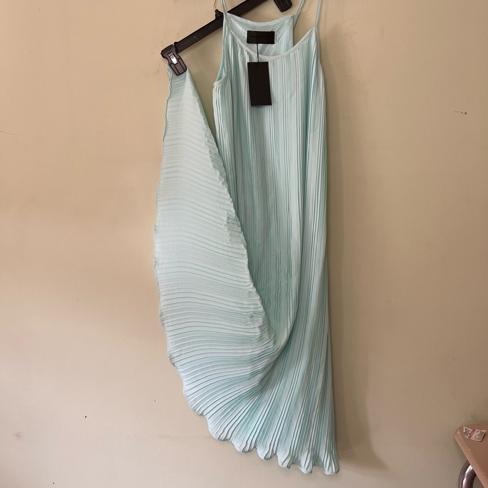 NWT Blaque Label Pleated Mint Sleeveless Dress - M